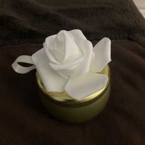 White Rose Candle